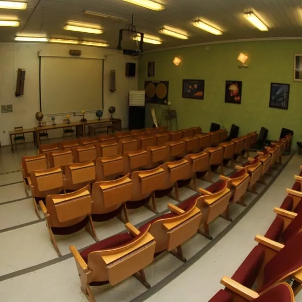 Prednaskova miestnost v hvezdarni v Partizanskom