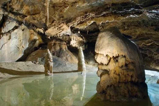 Prehliadka v Belianskej jaskyni