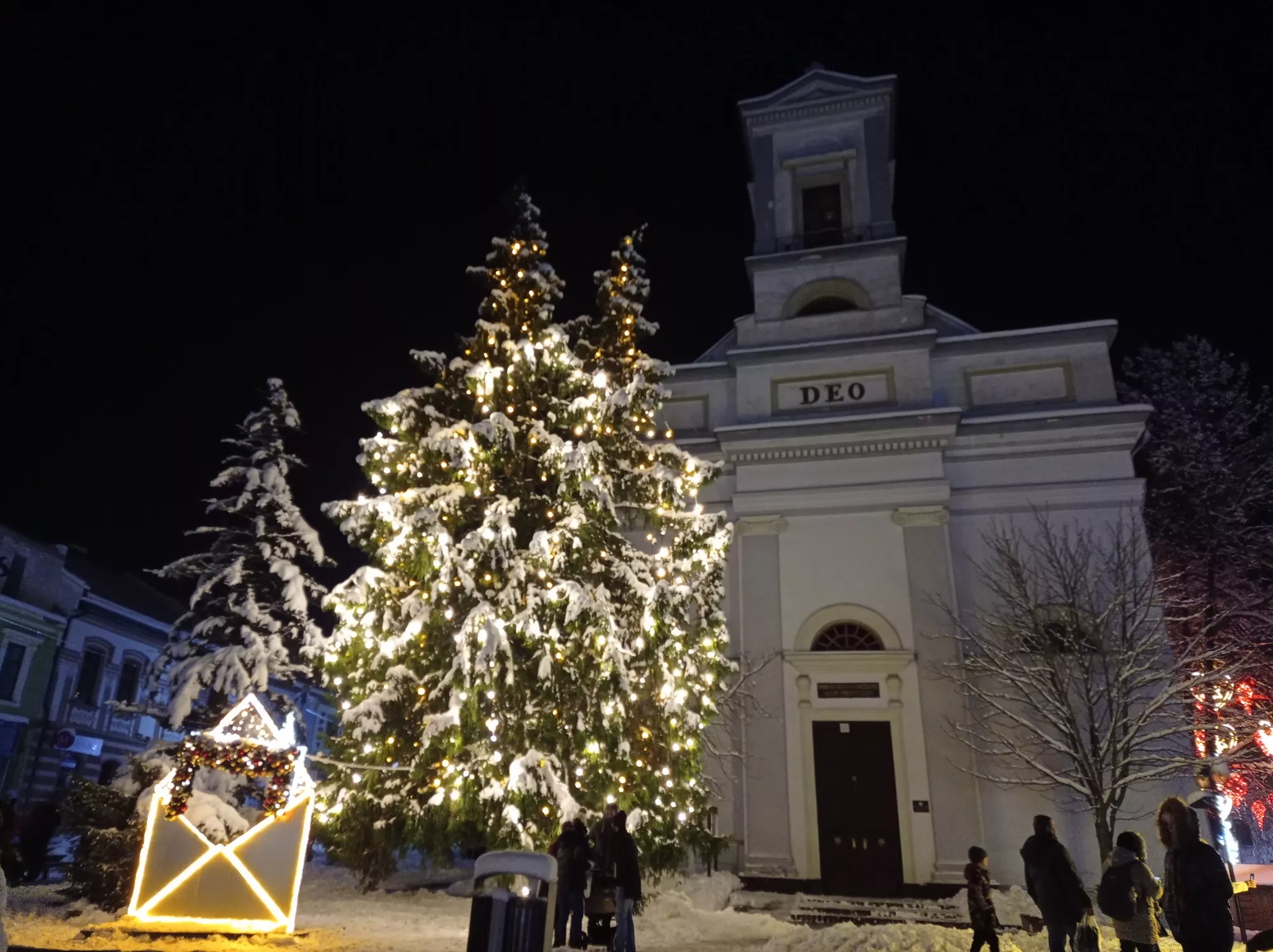 Vianočná výzdoba Poprad 2023 (©Zuzana Kaľavská)