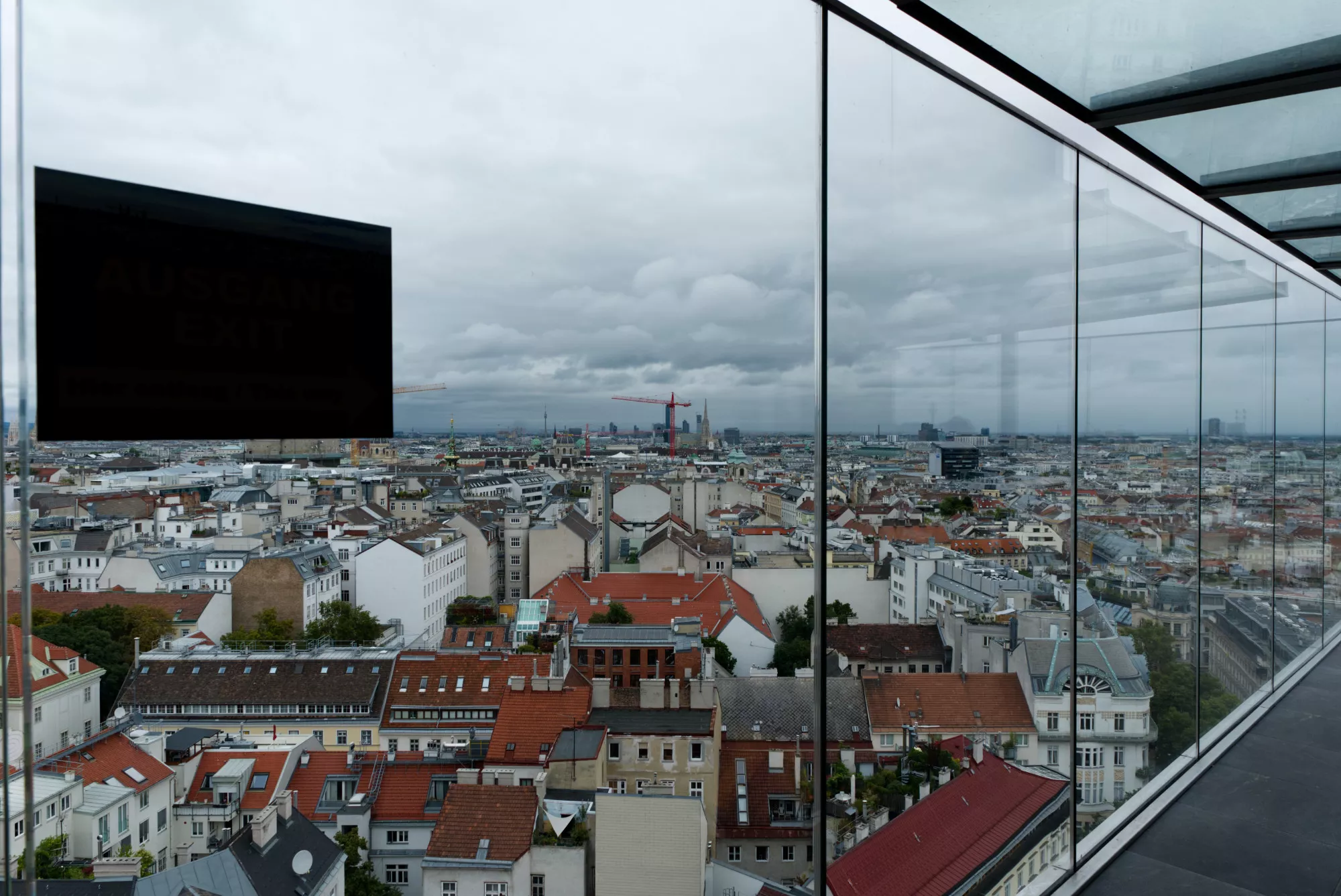 Dom mora Viedeň - výhľad zo strechy (©miribord)