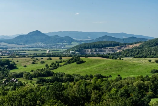 Hrad Šebeš vyhlad na okolie