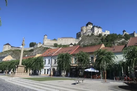 Trenciansky hrad z mesta