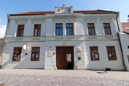 Dom Hudby Mikulasa Schneidera Trnavskeho budova