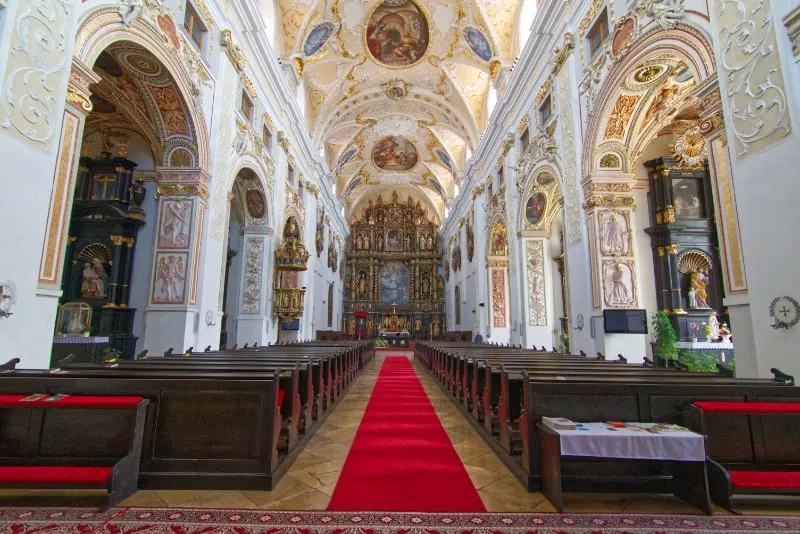 Katedralny Chram sv Jana Krstitela - interier
