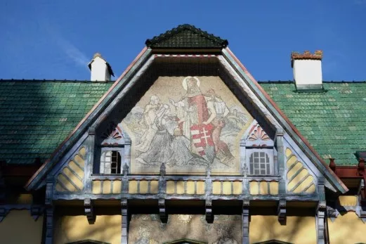Dom Kultury Skalica - detail pod strechou na dome