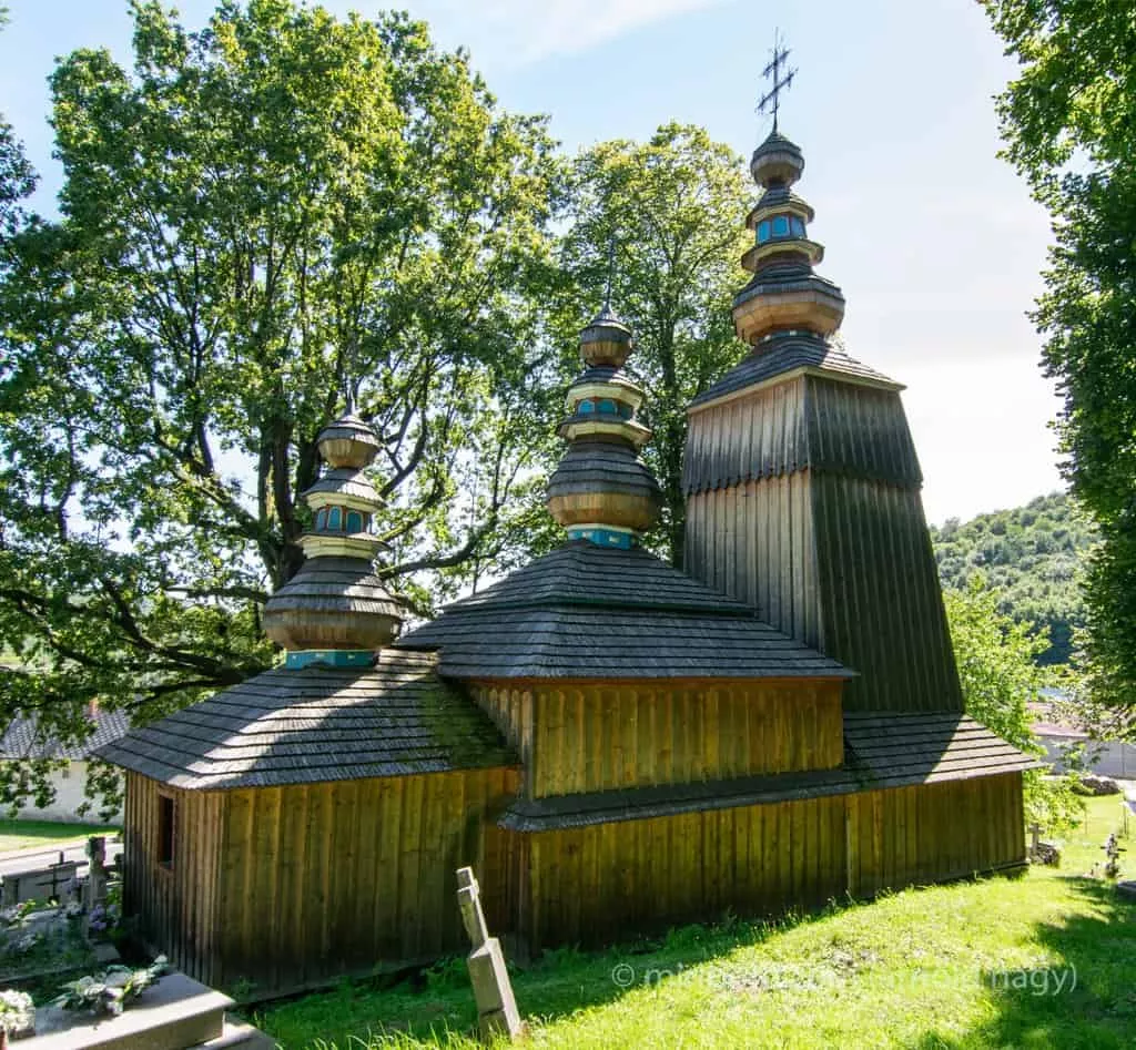 budova dreveneho chramu