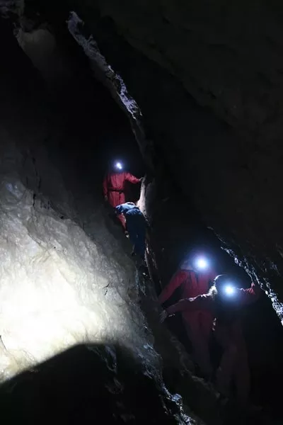Krasnohorska jaskyna - zostup a prehliadka