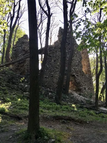 Zrucanina hradu Ostry Kamen