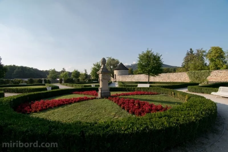 Zahrada a park na hrade Cerveny Kamen