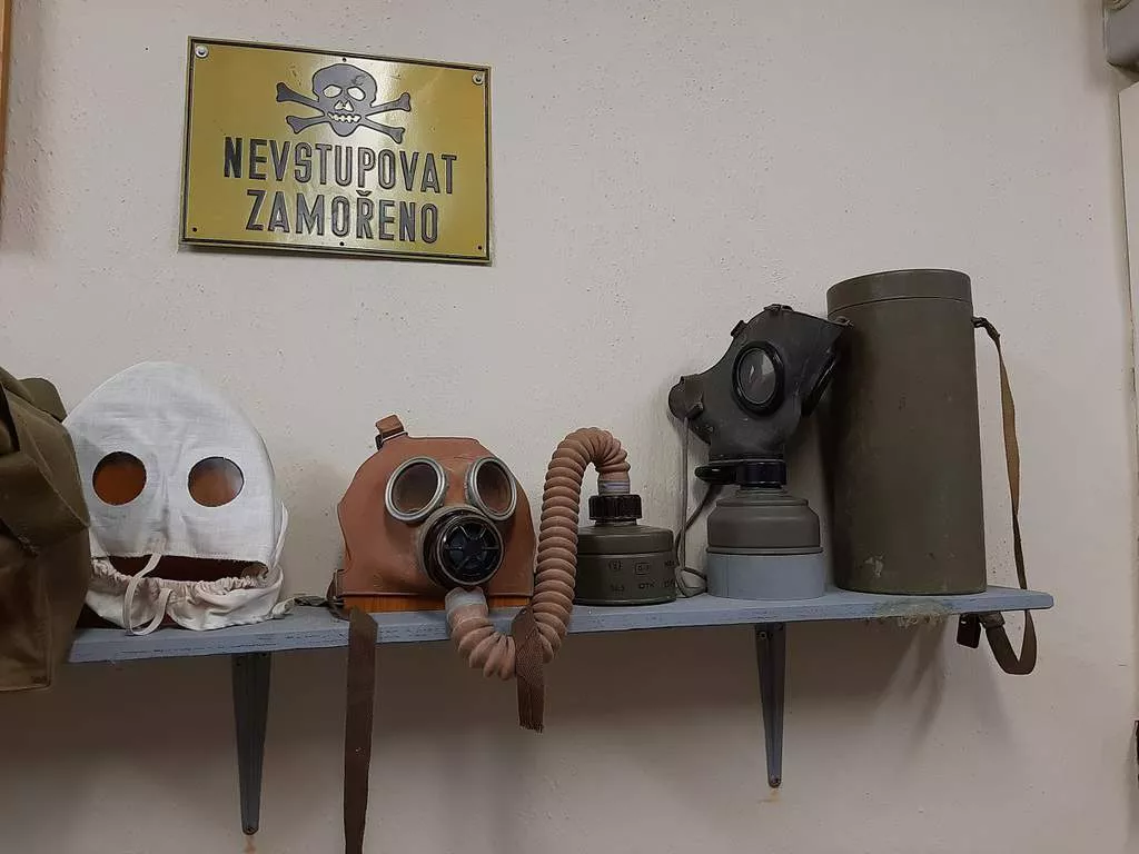 Muzeum socializmu a studenej vojny aleksince - plynove masky