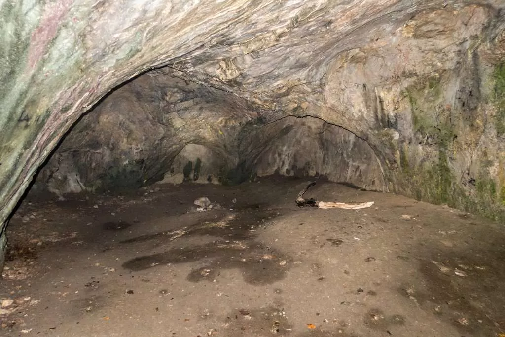Derava skala jaskyna