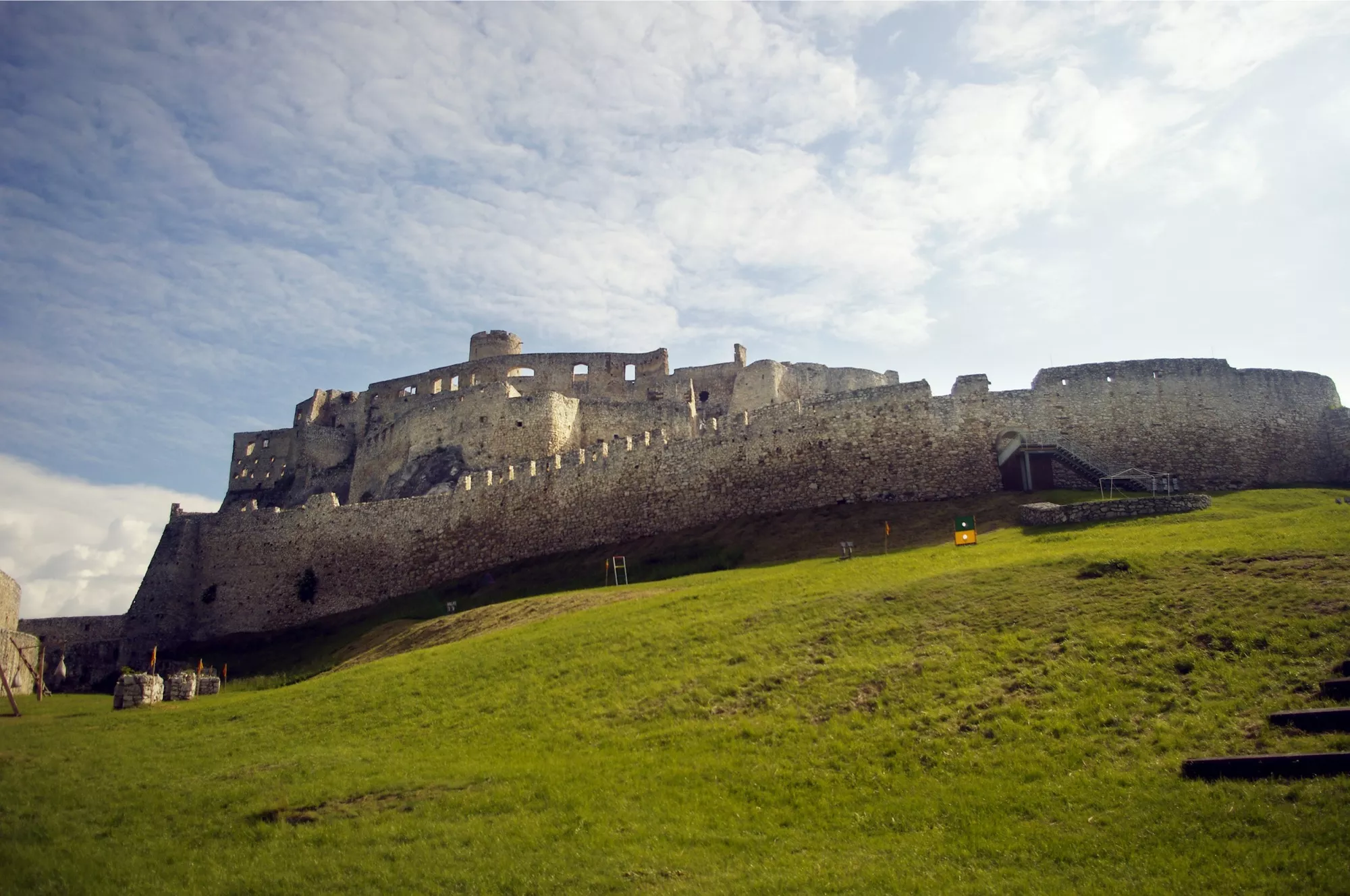 Spissky hrad zo Spisskej Kapituly