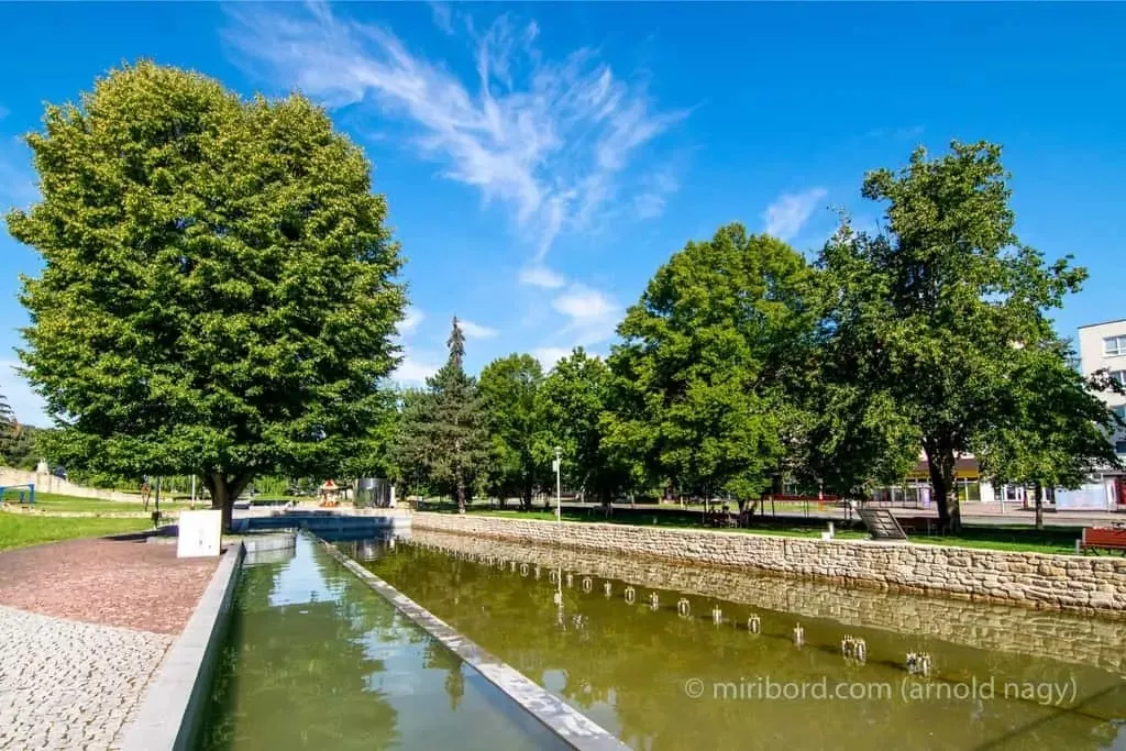 Promenadny park a Spievajuca fontana v Bardejove