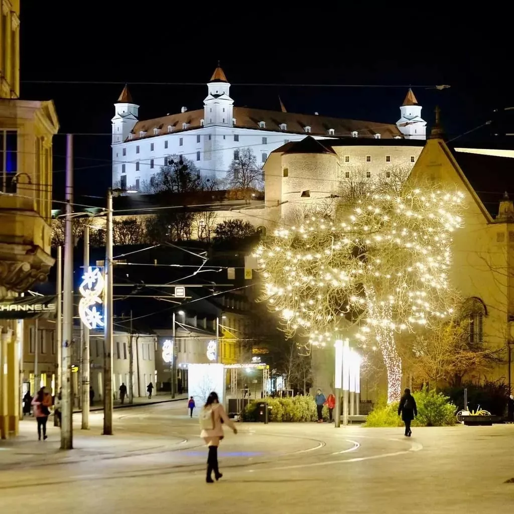 Bratislava vianocna vyzdoba
