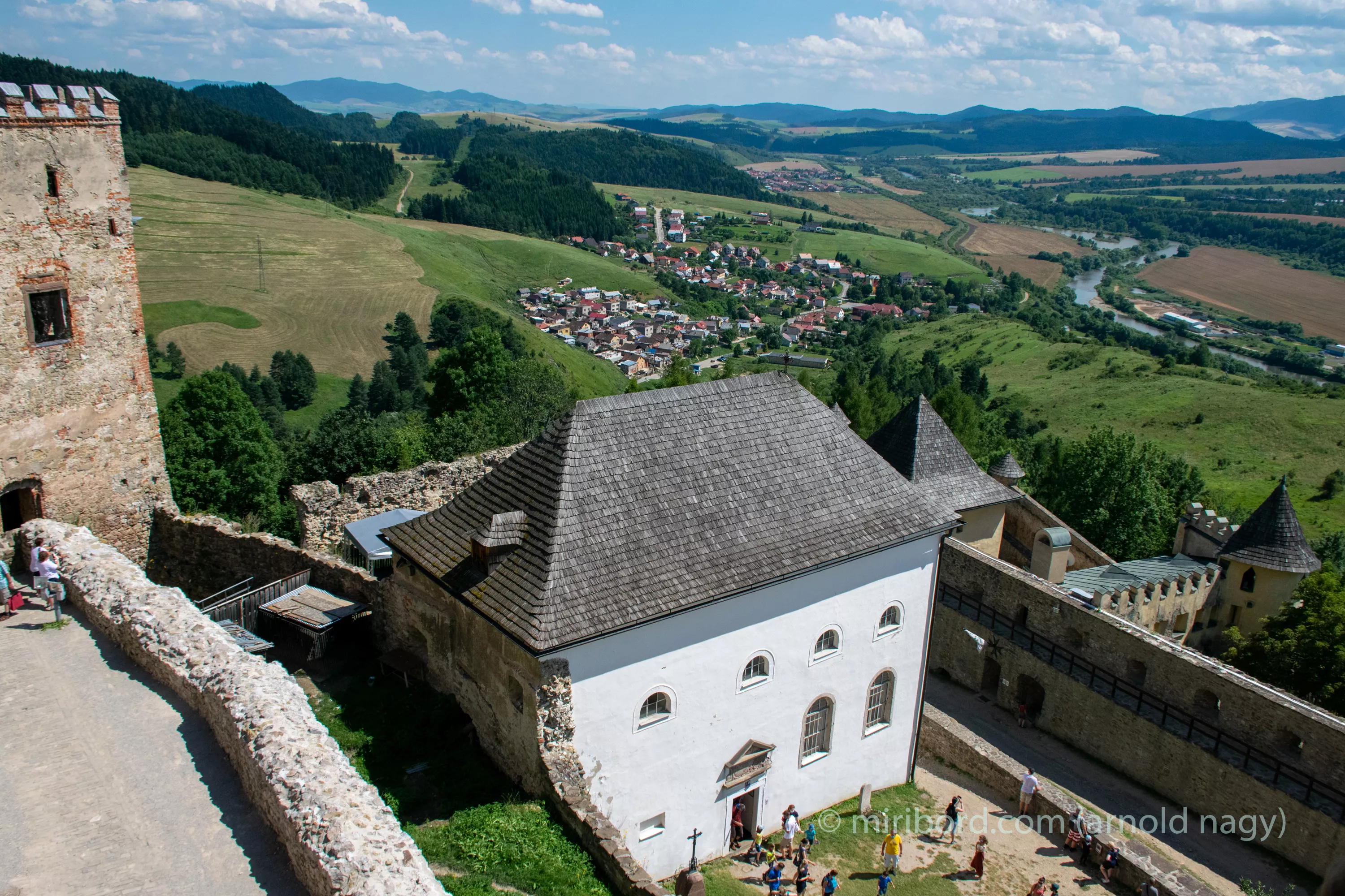 Areal a vyhlad hradu Stara Lubovna