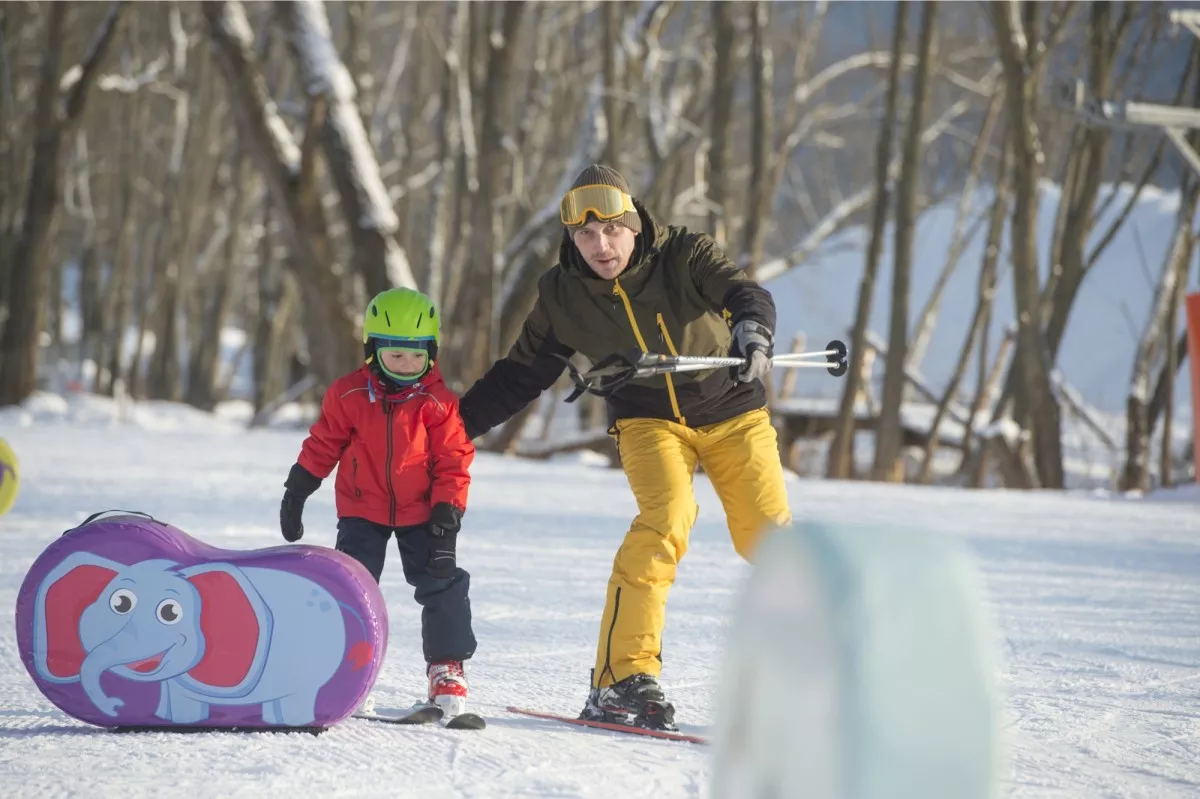 areal ski demanova otec so synom na lyziach