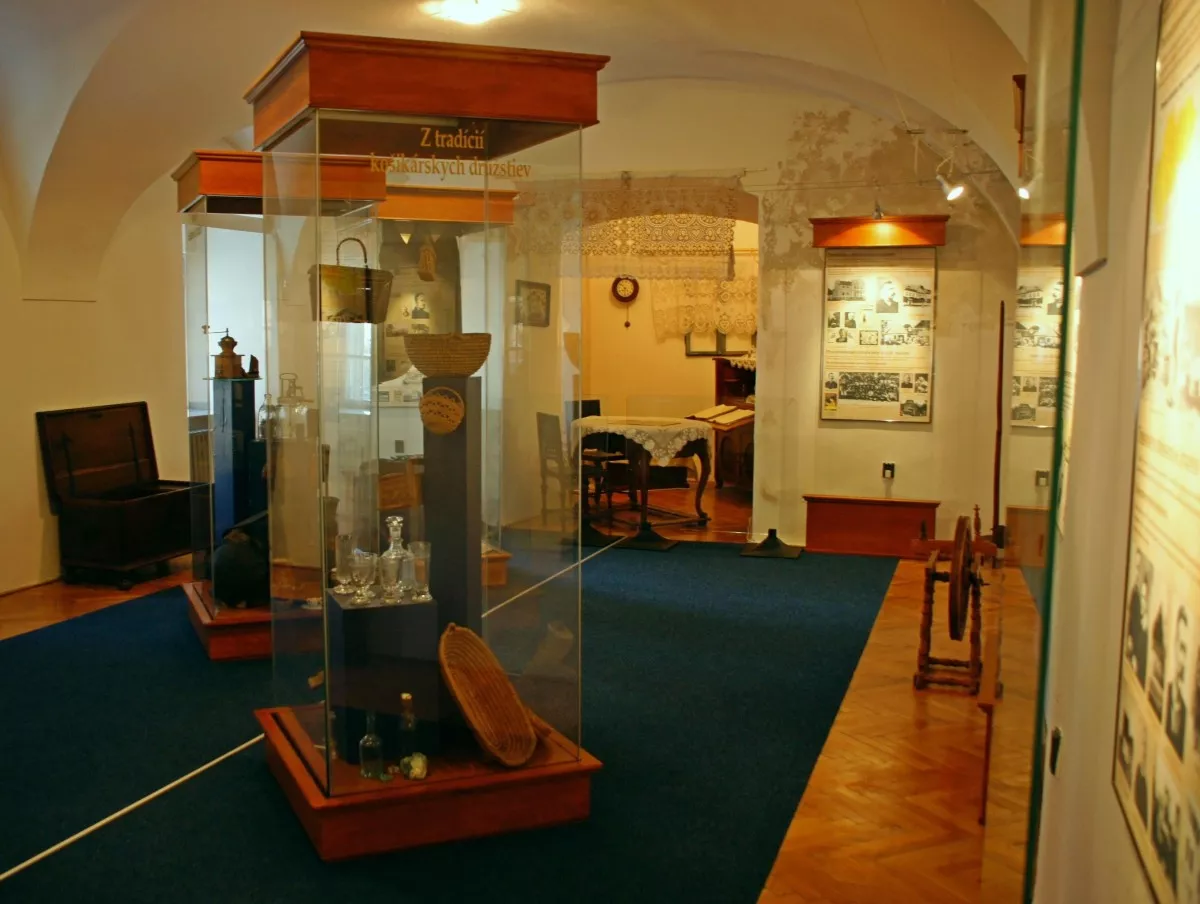 Interiér Družstevného múzea Samuela Jurkoviča 